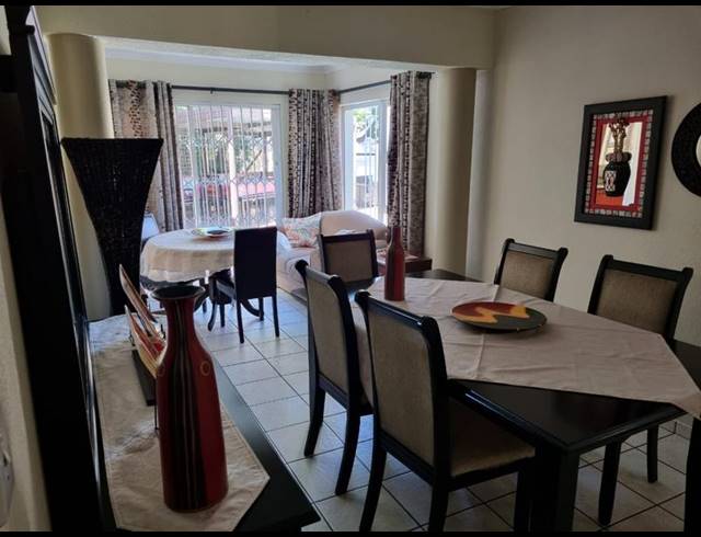 8 BEDROOM HOUSE FOR SALE IN VAN RIEBEECK PARK